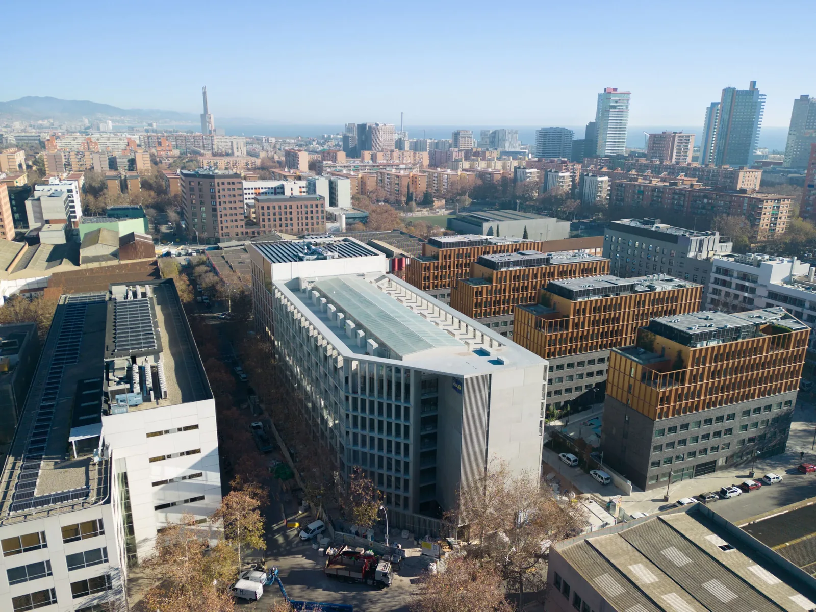Edificio residencial plurifamiliar en calle Venezuela de Poblenou en Barcelona